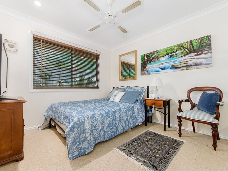 Photo - 11 Moonda Court, Helensvale QLD 4212 - Image 13