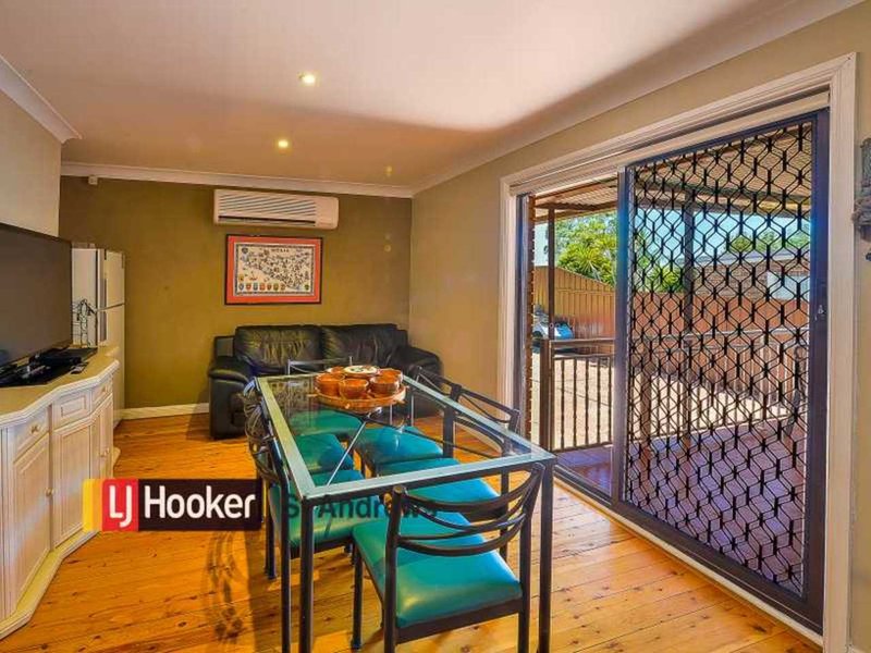 Photo - 11 Moonstone Place, Eagle Vale NSW 2558 - Image 6