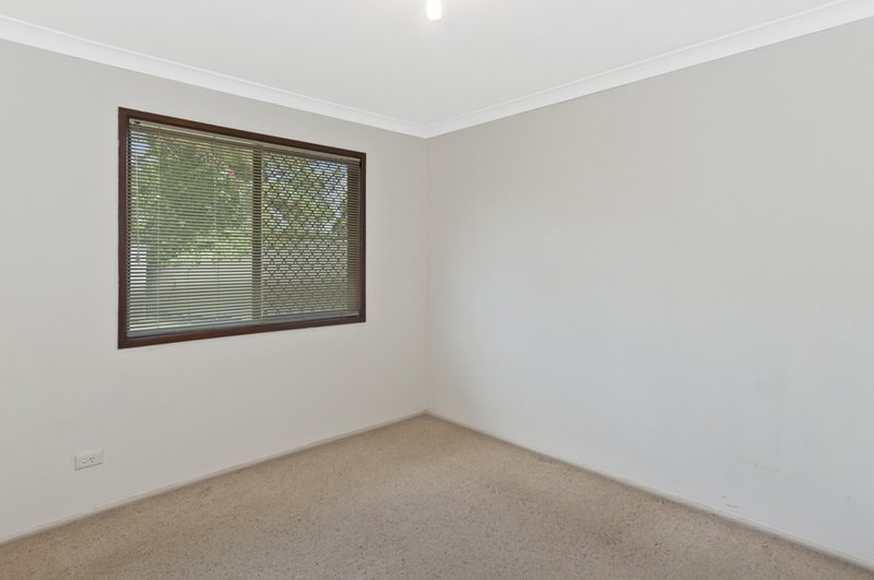 Photo - 11 Moore St , Loganlea QLD 4131 - Image 11