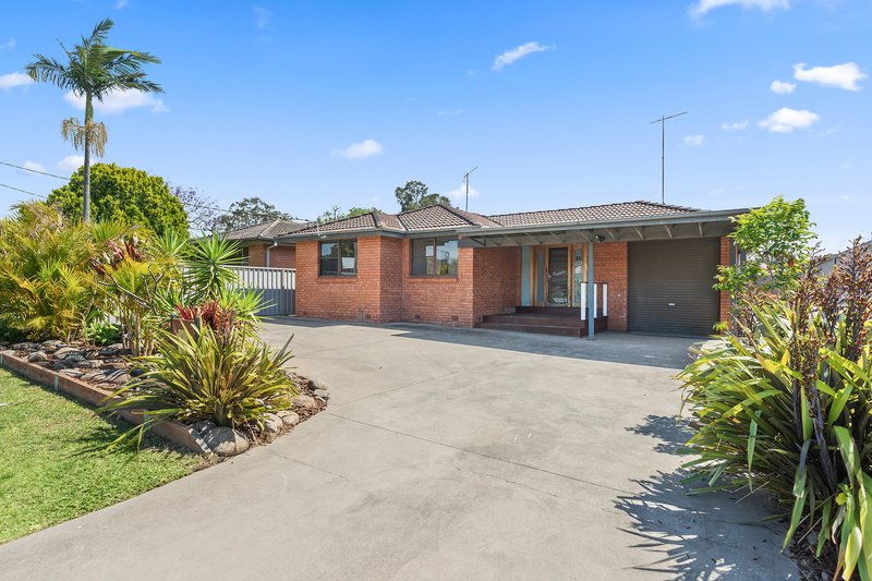 11 Moore Street, Oak Flats NSW 2529