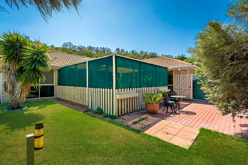 Photo - 11 Moorea Court, Pacific Pines QLD 4211 - Image 3