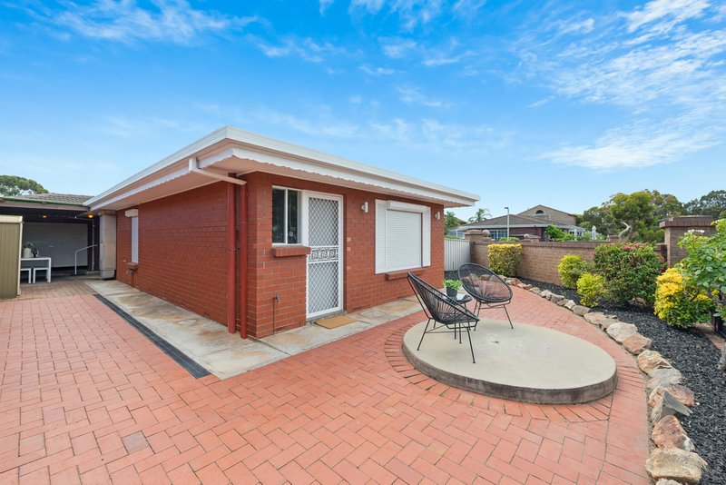 Photo - 1/1 Moorea Court, West Lakes SA 5021 - Image 21