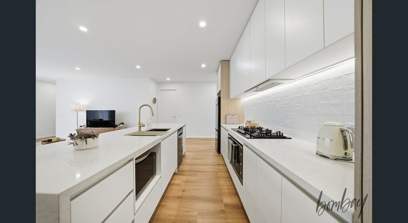 Photo - 11 Mound Avenue, Donnybrook VIC 3064 - Image 1