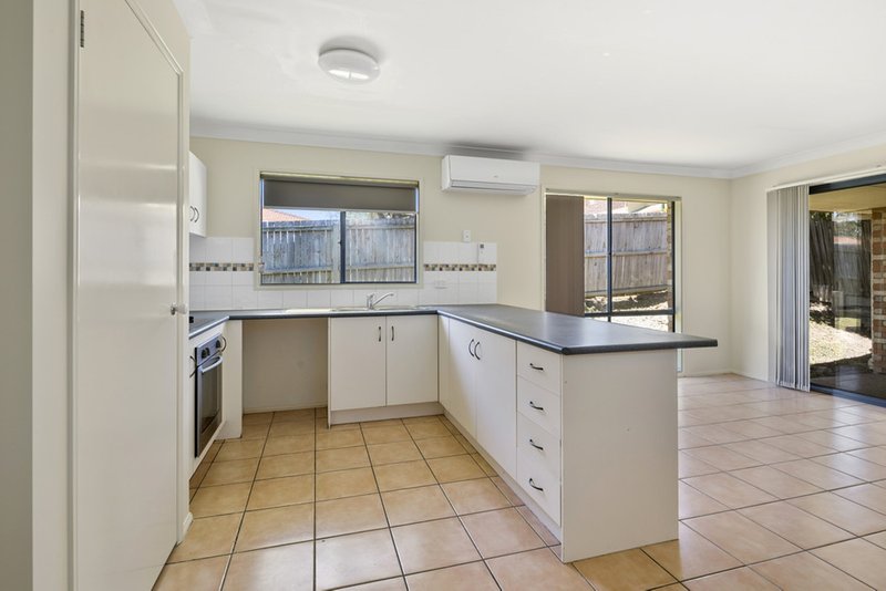 Photo - 11 Mount Flinders Place, Algester QLD 4115 - Image 3