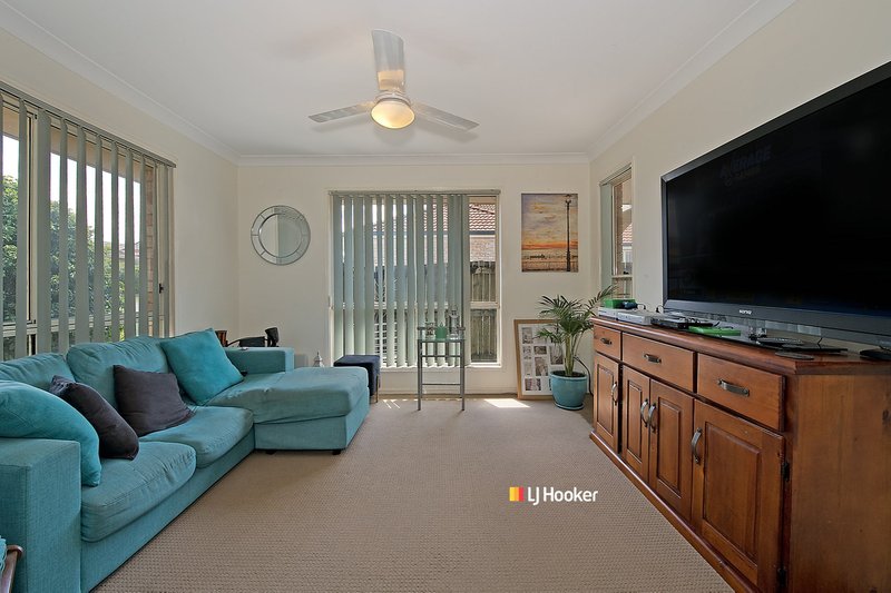 Photo - 11 Mowbray Court, Kallangur QLD 4503 - Image 2