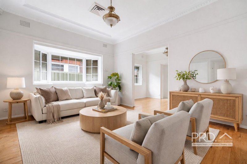 Photo - 11 Moya Crescent, Kingsgrove NSW 2208 - Image 2