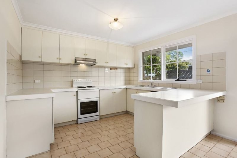 Photo - 1/1 Mudgee Street, Burwood East VIC 3151 - Image 2