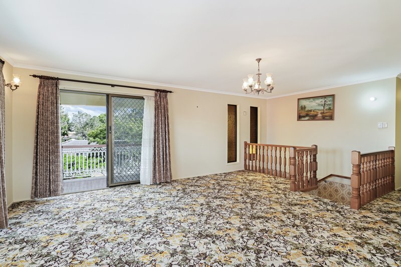 Photo - 11 Mullacor Street, Ferny Grove QLD 4055 - Image 3