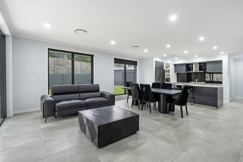 Photo - 11 Muller Lane, Lawnton QLD 4501 - Image 5