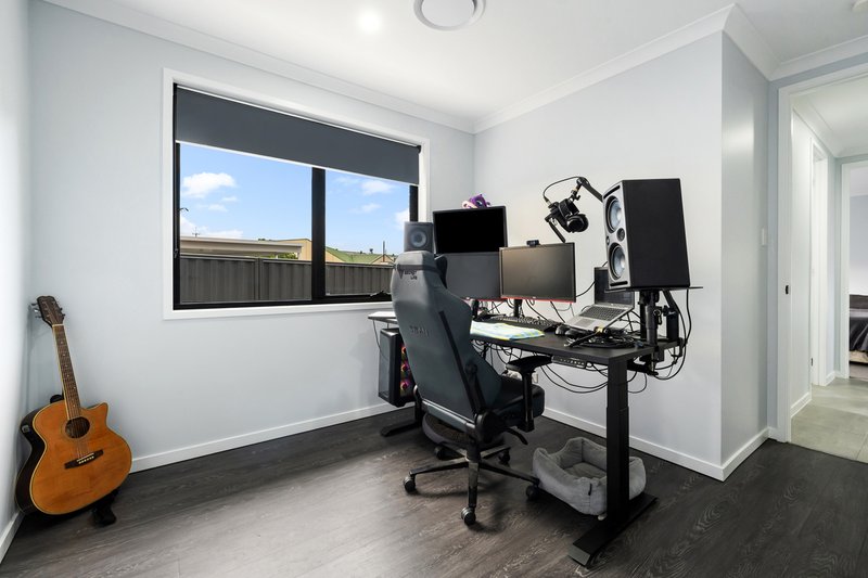 Photo - 11 Muller Lane, Lawnton QLD 4501 - Image 17