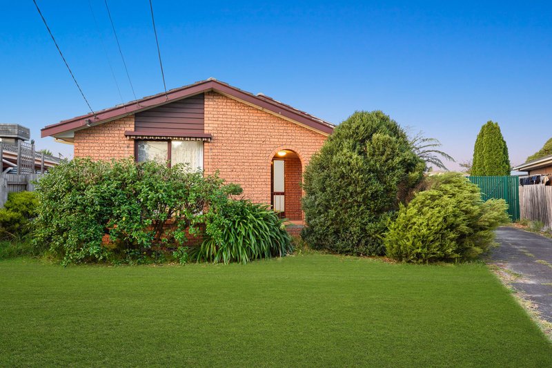 Photo - 11 Mullum Court, Springvale South VIC 3172 - Image 2