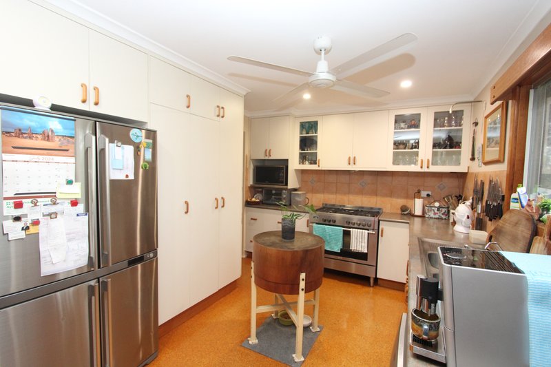 Photo - 11 Munro Street, Brandon QLD 4808 - Image 3