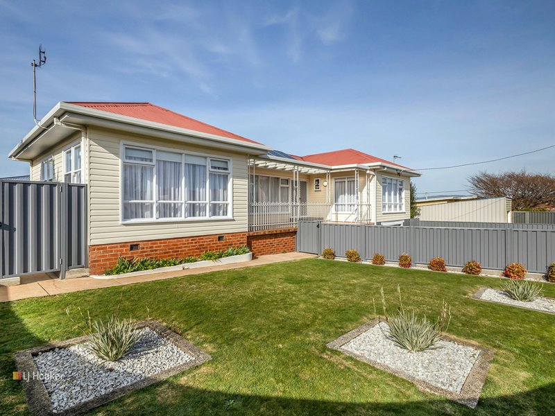 Photo - 11 Murfet Crescent, Devonport TAS 7310 - Image 9