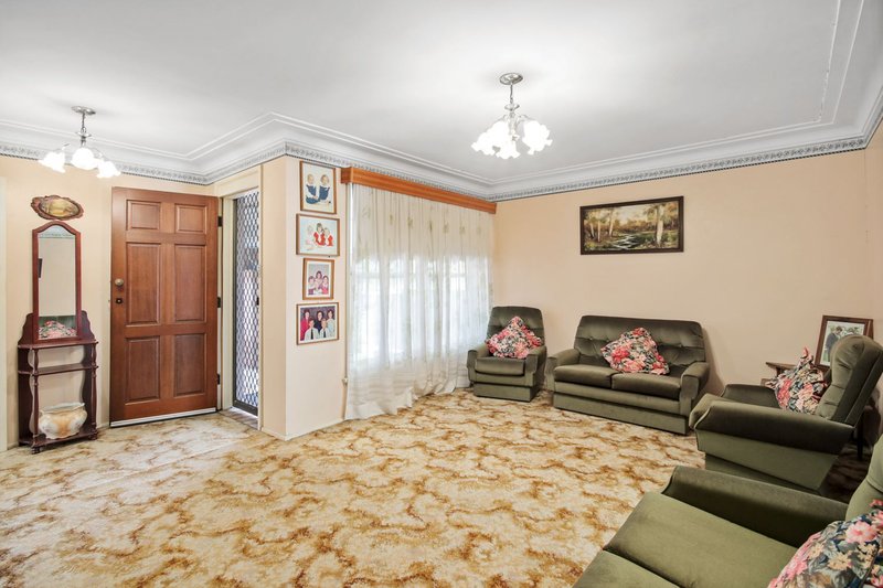 Photo - 11 Myall Street, Doonside NSW 2767 - Image 2
