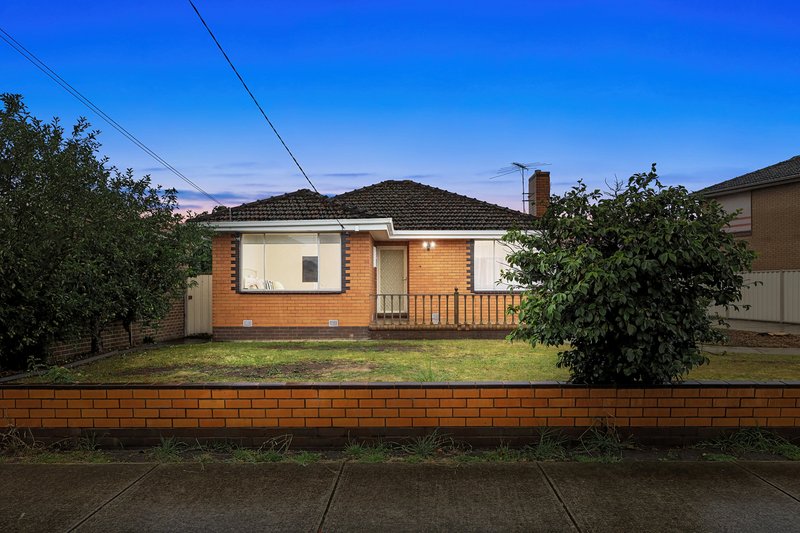 Photo - 11 Myrtle Street, Thomastown VIC 3074 - Image 2