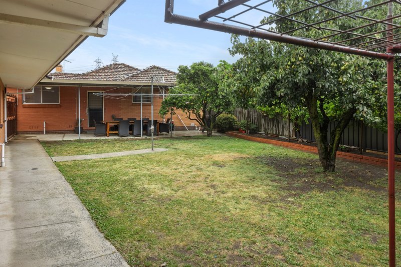 Photo - 11 Myrtle Street, Thomastown VIC 3074 - Image 21