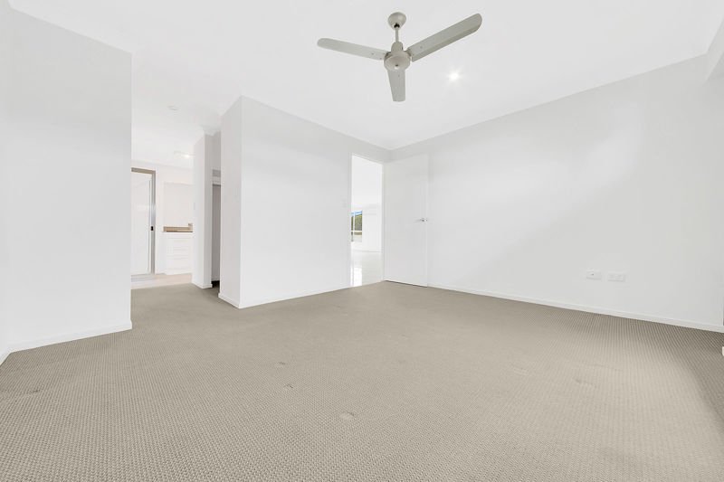 Photo - 11 Namadgi Terrace, New Auckland QLD 4680 - Image 10