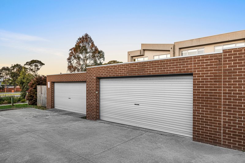 Photo - 11 Nanea Path, Cranbourne VIC 3977 - Image 10