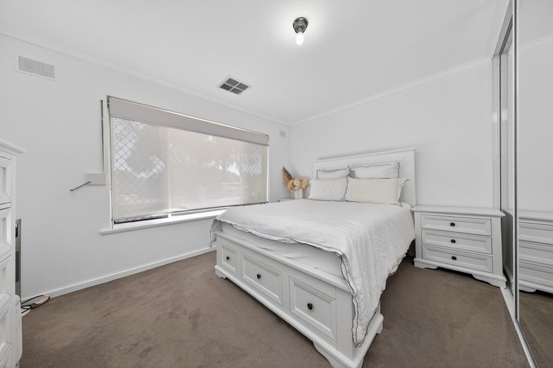 Photo - 11 Naperian Road, Salisbury North SA 5108 - Image 4