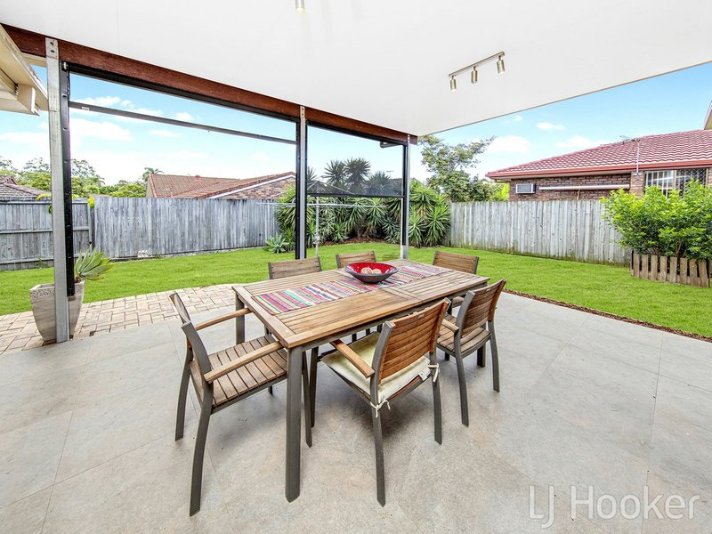 Photo - 11 Naretha Street, Carindale QLD 4152 - Image 6