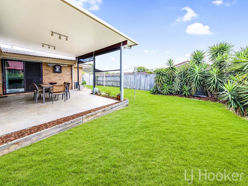 Photo - 11 Naretha Street, Carindale QLD 4152 - Image 7