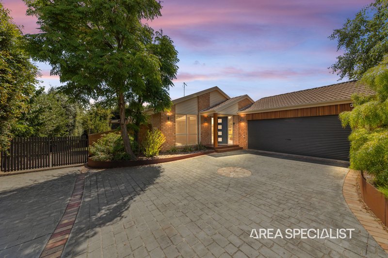 Photo - 11 Nathan Court, Pakenham VIC 3810 - Image 2