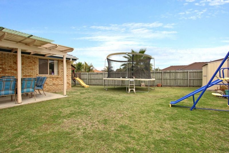 Photo - 11 Neerim Close, Kallangur QLD 4503 - Image 9