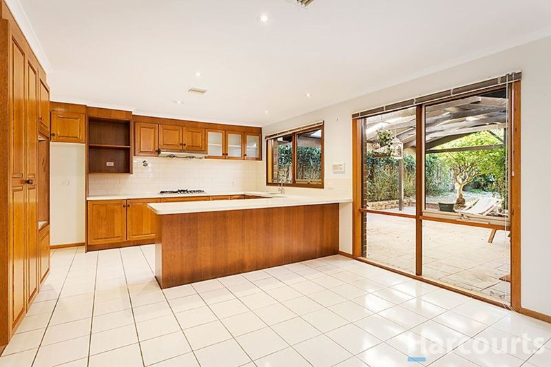 Photo - 11 Nelse Court, Wheelers Hill VIC 3150 - Image 2