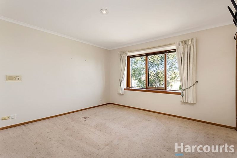 Photo - 11 Nelse Court, Wheelers Hill VIC 3150 - Image 6