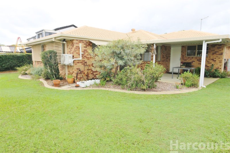 Photo - 11 Nelson Street, Sandstone Point QLD 4511 - Image 5