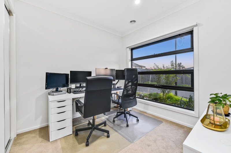 Photo - 11 Newson Street, Keysborough VIC 3173 - Image 14