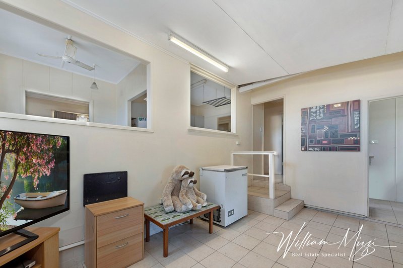 Photo - 11 Nielsen Street, Svensson Heights QLD 4670 - Image 17