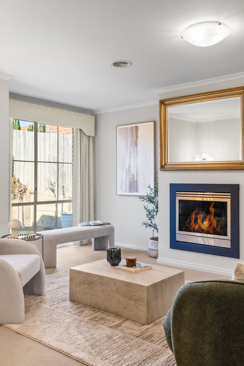 Photo - 11 Nightingale Crescent, Berwick VIC 3806 - Image 4