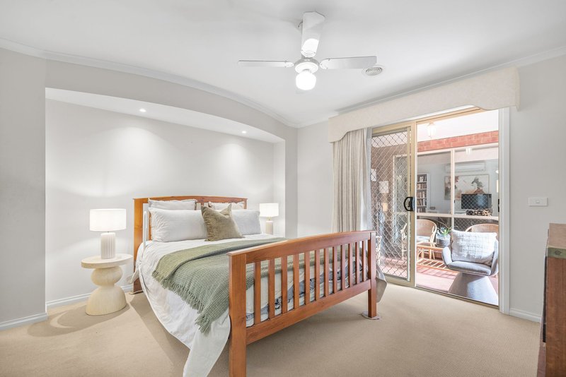 Photo - 11 Nightingale Crescent, Berwick VIC 3806 - Image 11