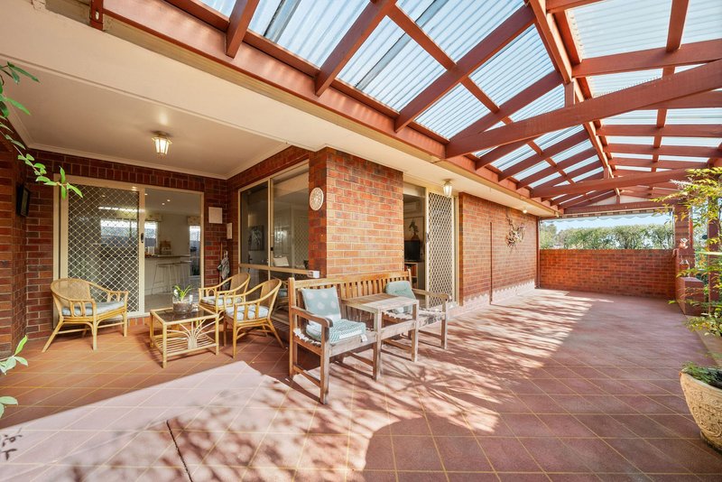 Photo - 11 Nightingale Crescent, Berwick VIC 3806 - Image 16