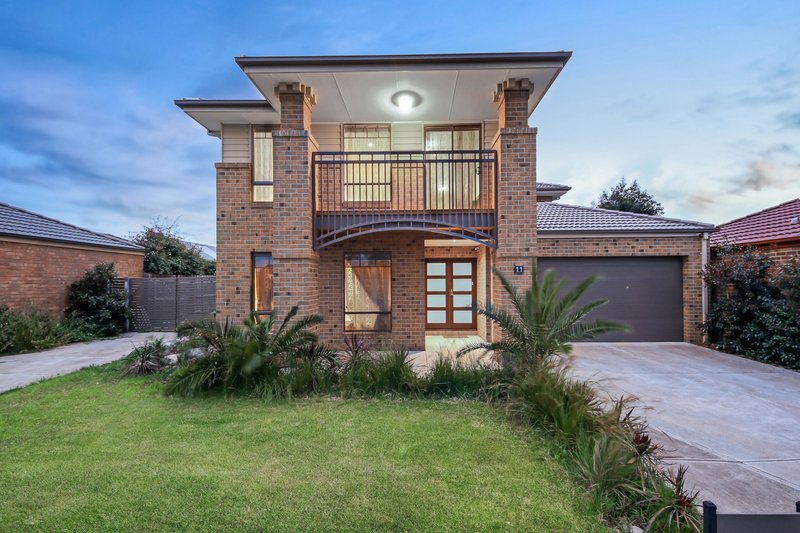 11 Nile Crescent, Cranbourne VIC 3977