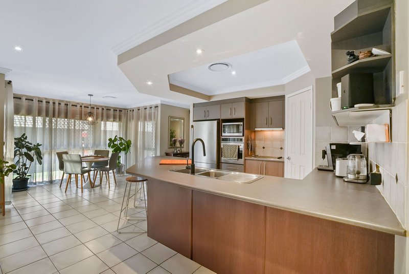 Photo - 11 Ninderry Street, North Lakes QLD 4509 - Image 6