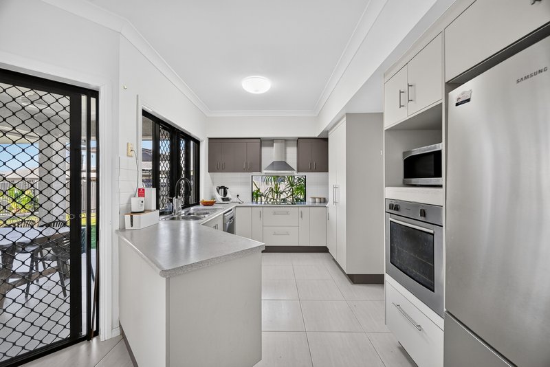 Photo - 11 Ningaloo Crescent, Burdell QLD 4818 - Image 16