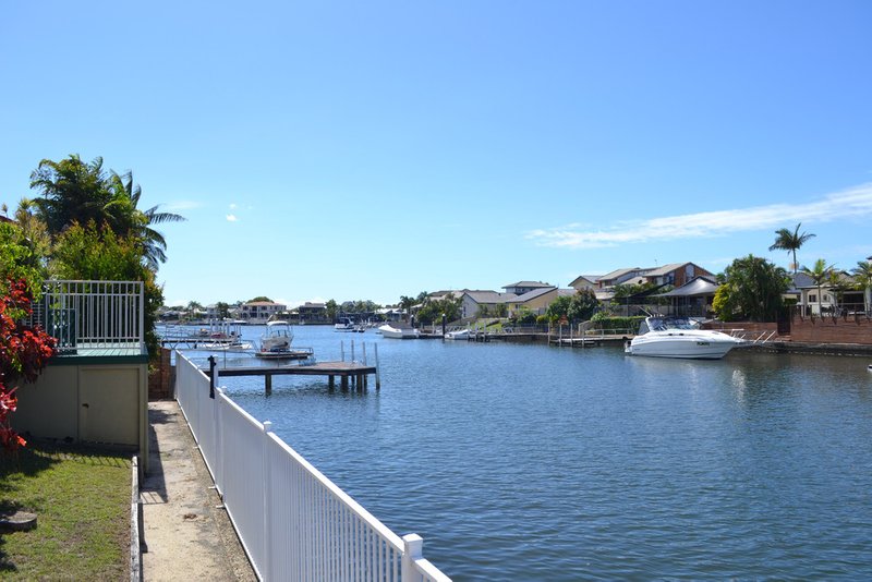 Photo - 11 Nirvana Court, Runaway Bay QLD 4216 - Image 2