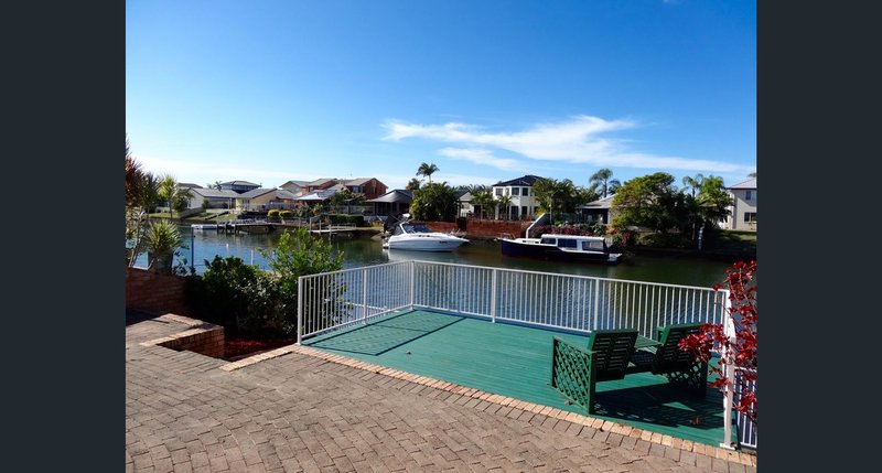 Photo - 11 Nirvana Court, Runaway Bay QLD 4216 - Image 6