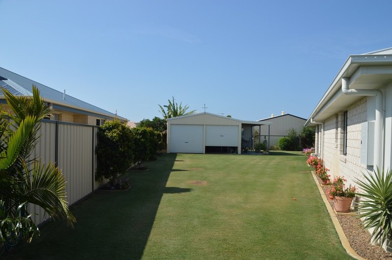 Photo - 11 Noeme Street, Burrum Heads QLD 4659 - Image 2