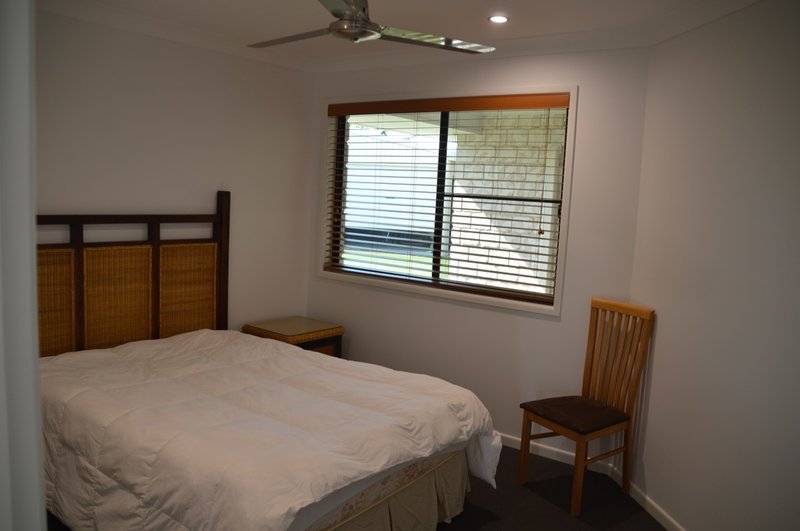 Photo - 11 Noeme Street, Burrum Heads QLD 4659 - Image 13