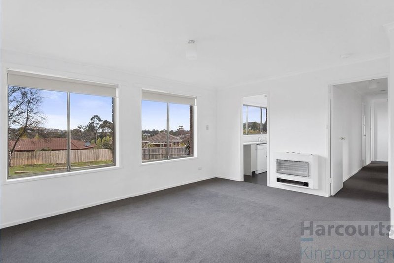 Photo - 11 Nolan Crescent, Kingston TAS 7050 - Image 3