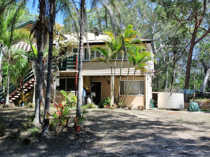 11 Noondoo Street, Macleay Island QLD 4184