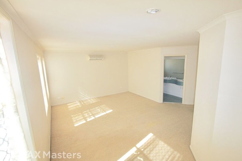 Photo - 11 Norinda Street, Sunnybank QLD 4109 - Image 7