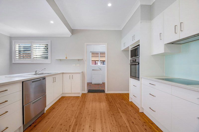 Photo - 11 Northcote Road, Hornsby NSW 2077 - Image 3