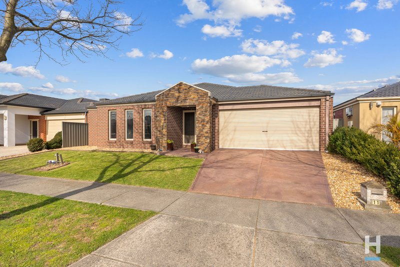 11 Northumbria Street, Cranbourne East VIC 3977