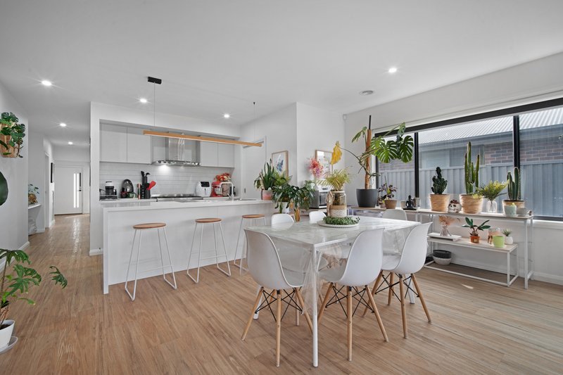 Photo - 11 Nosilla Street, Smythes Creek VIC 3351 - Image 3