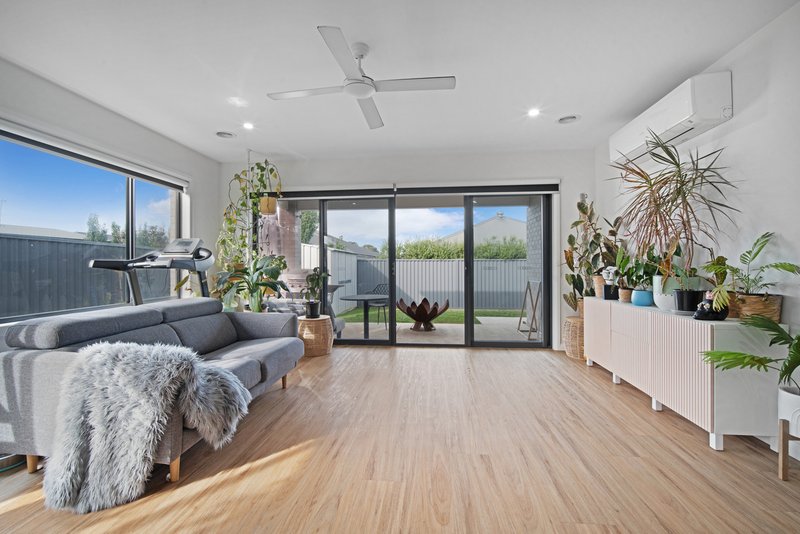 Photo - 11 Nosilla Street, Smythes Creek VIC 3351 - Image 7