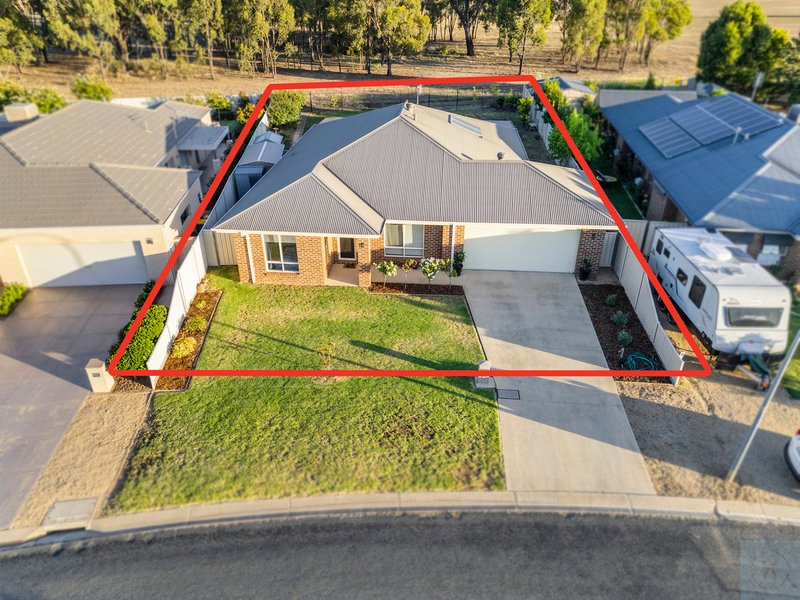 11 Nugget Fuller Drive, Tocumwal NSW 2714